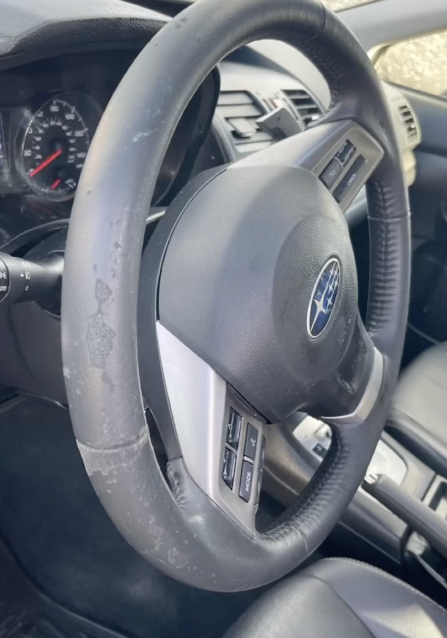 Steering wheel before restoration