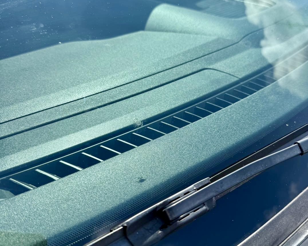 Auto glass repair
